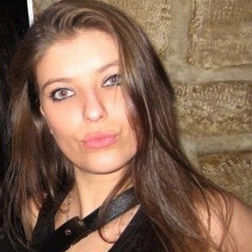 plan cul Ghislaine de Larroque-Engalin